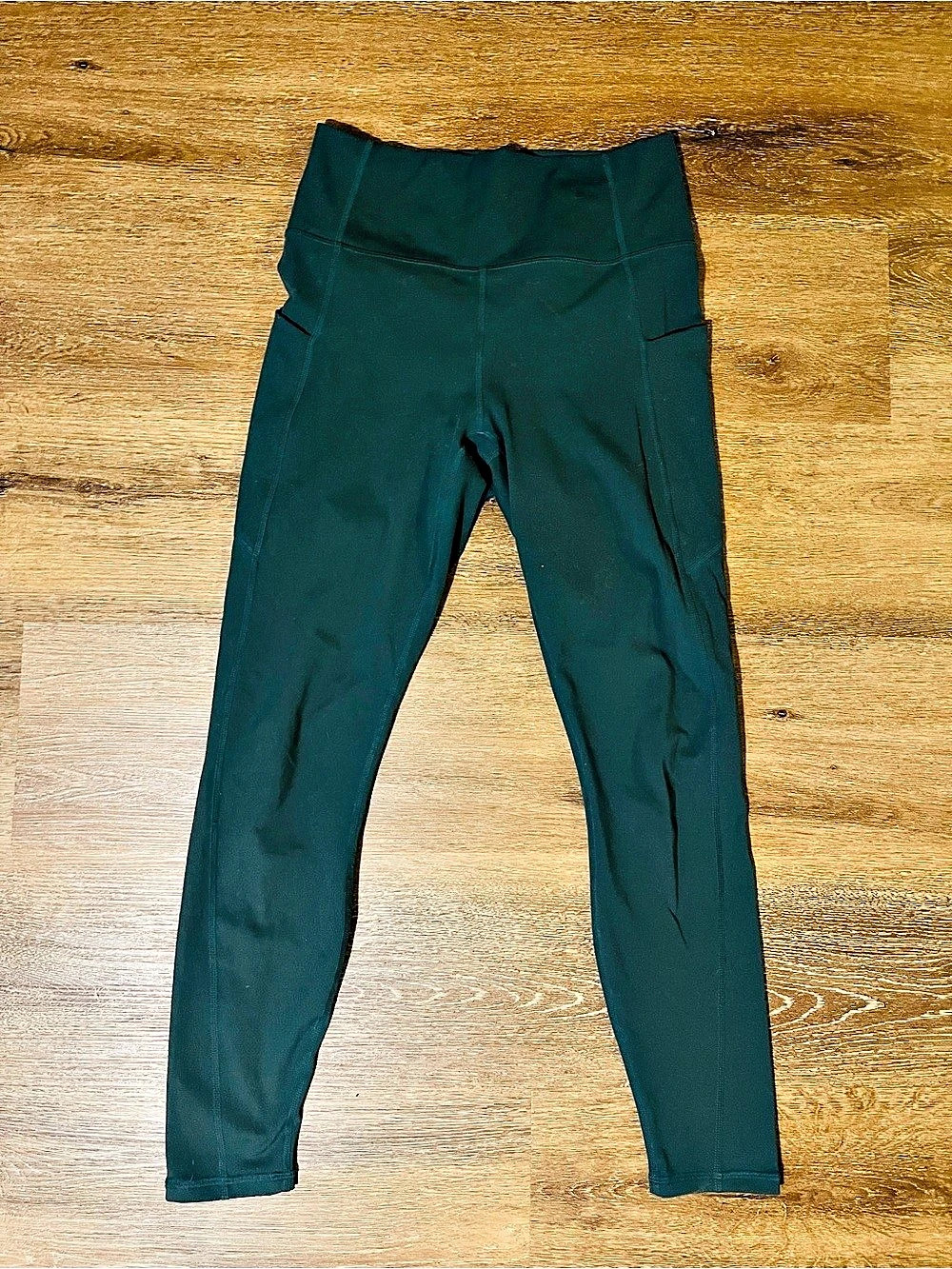Fabletics Oasis PureLuxe High-Waisted Pocket Legging in Evergreen